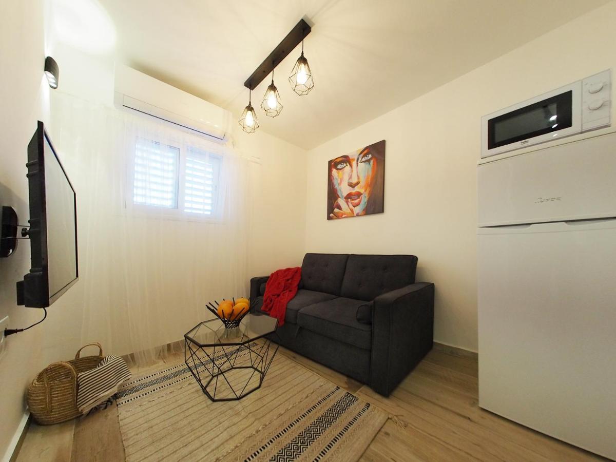 Studio Ariana And Patio Bat Yam Exterior foto